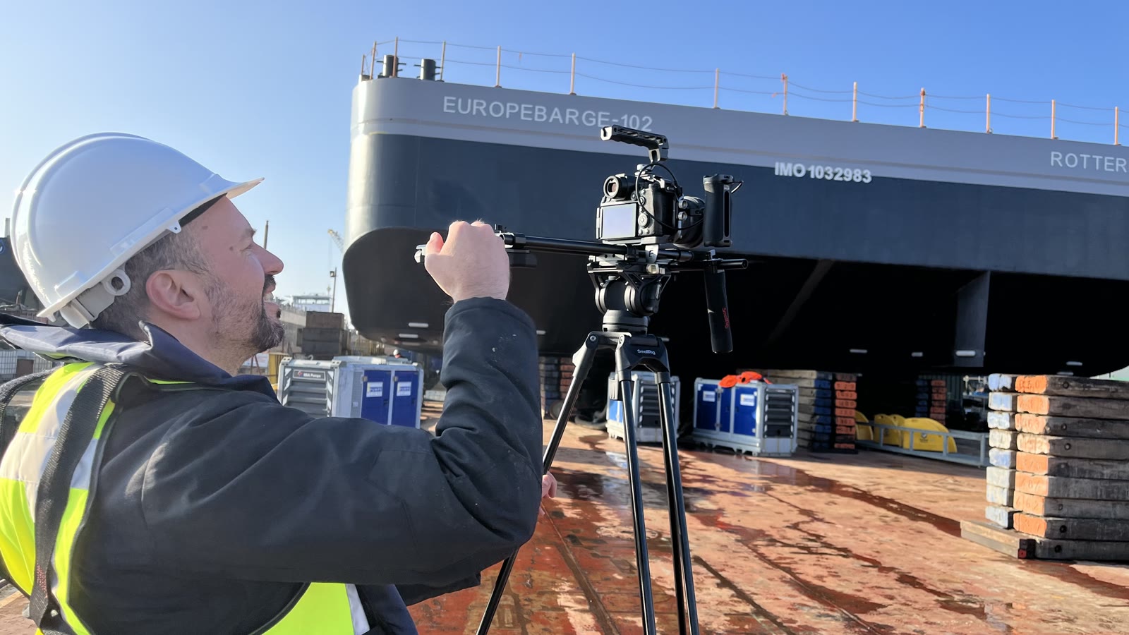 Coen en Kevin op de set tijdens de Europebarge productie